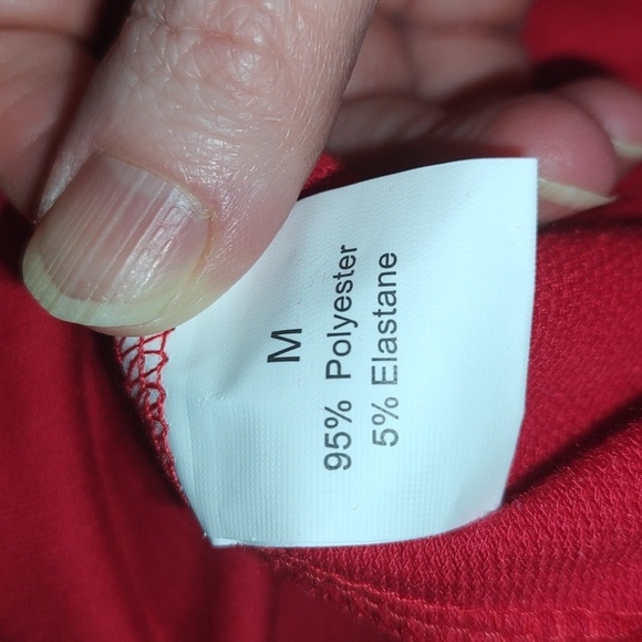 NEW WOMANS LOVE SWEATSHIRT Size Medium - Picture 4 of 4